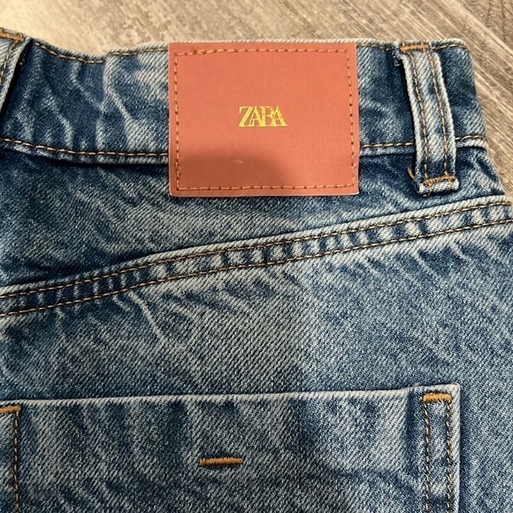 Zara Mom Shorts - Picture 6 of 9